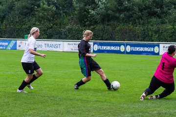 Bild 40 - Frauen SV Henstedt Ulzburg II - SV Schwarz Wei Westerrade : Ergebnis: 3:0